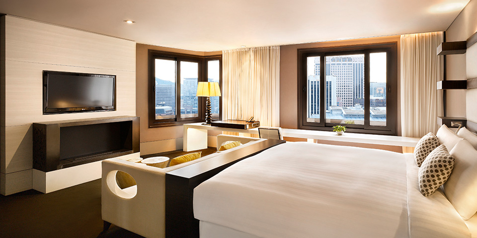 Plaza Suite